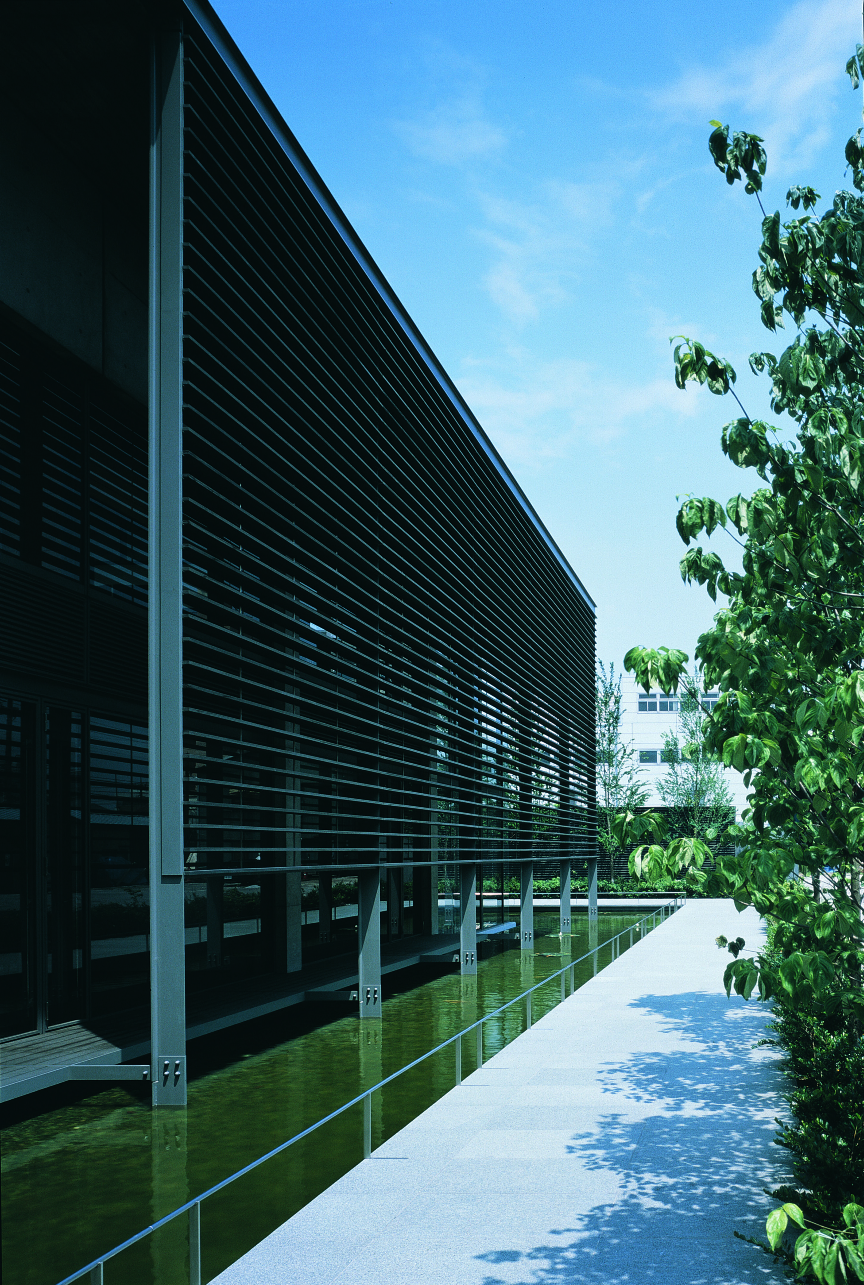 Institutionelle Einrichtungen_Horizontal Sonnenschutz, jalousien_Krankenhaus, Arztpraxis