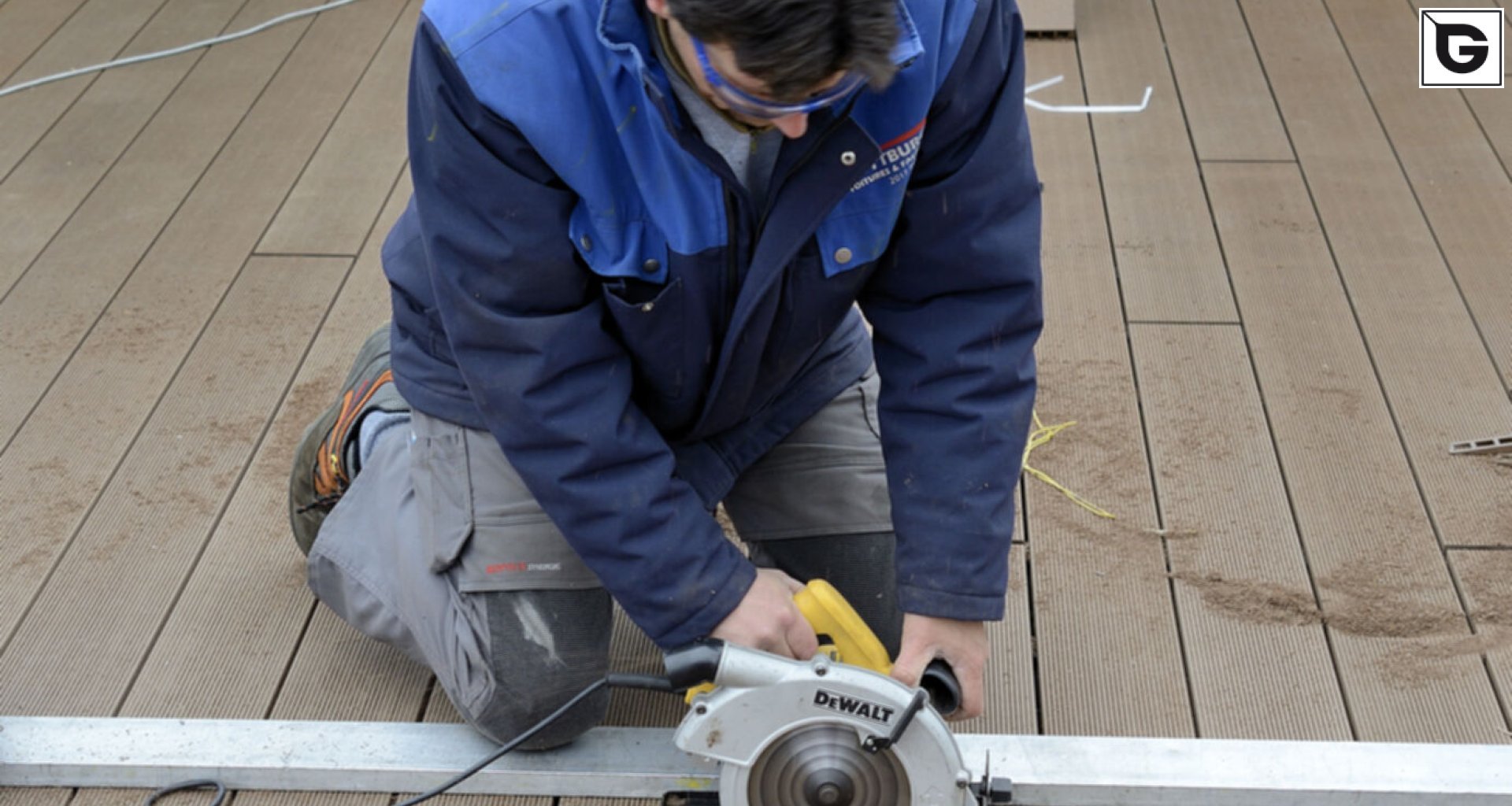 Assembly
 Decking 8525