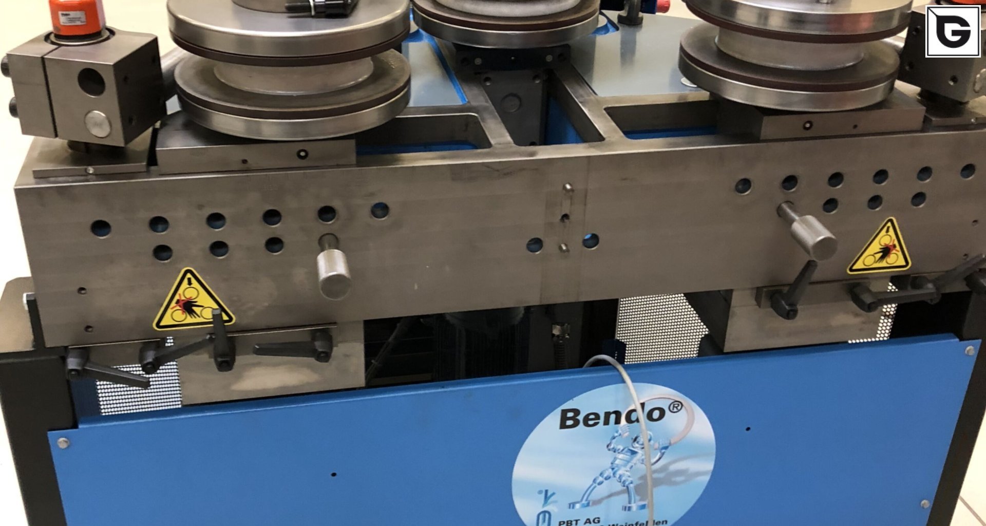 Bending 8920
 Curving