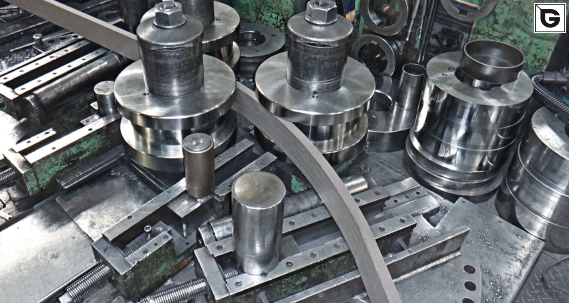 Bending 8920
 Curving