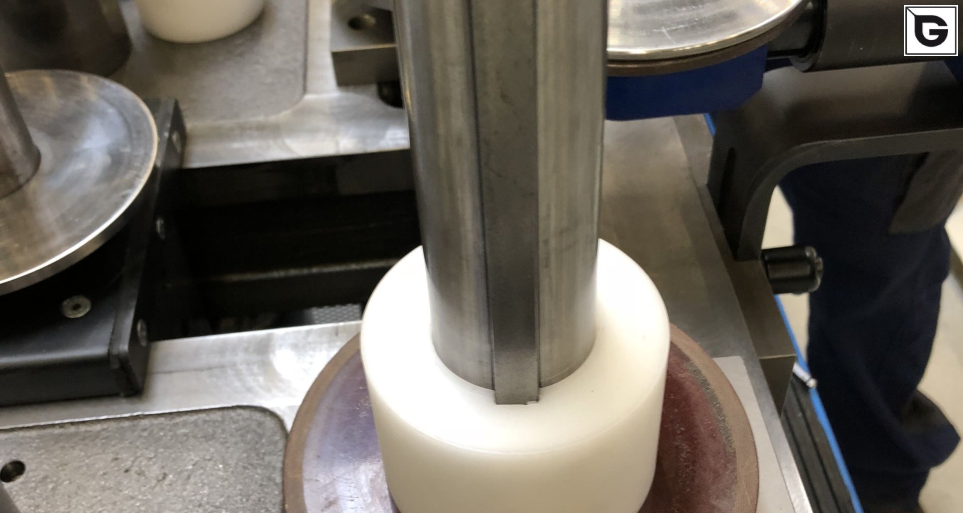 Bending 8920
 Curving