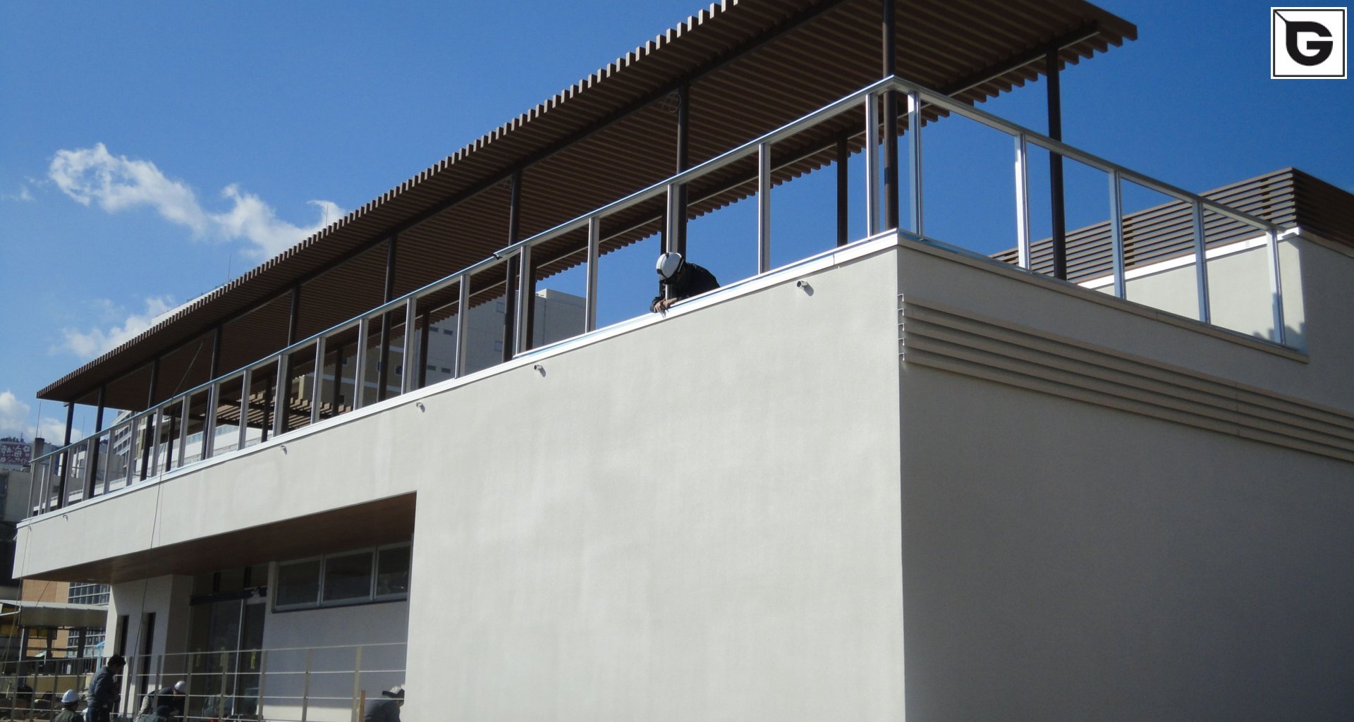 Einrichtungen_Pergola, Dachüberstand, Dach_Einkaufszentrum