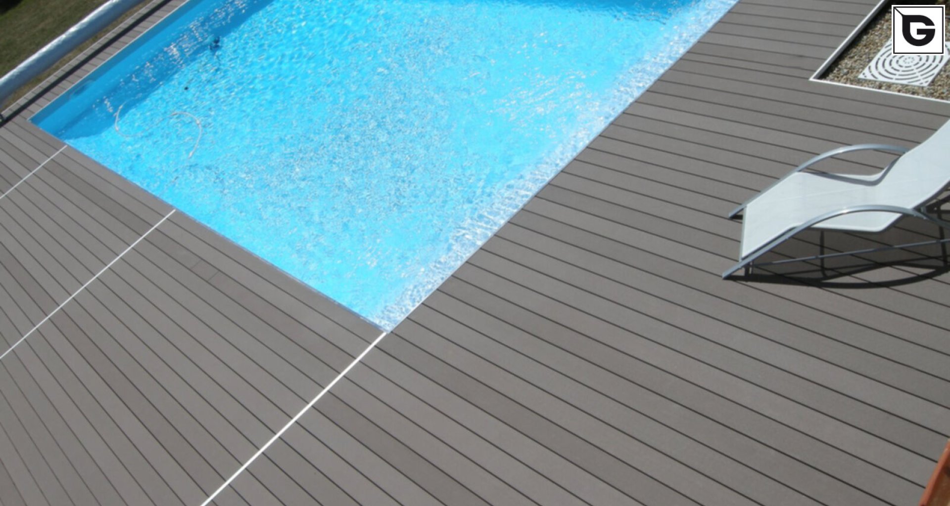 Einrichtungen_Schwimmbad deck_Am Wasser entlang