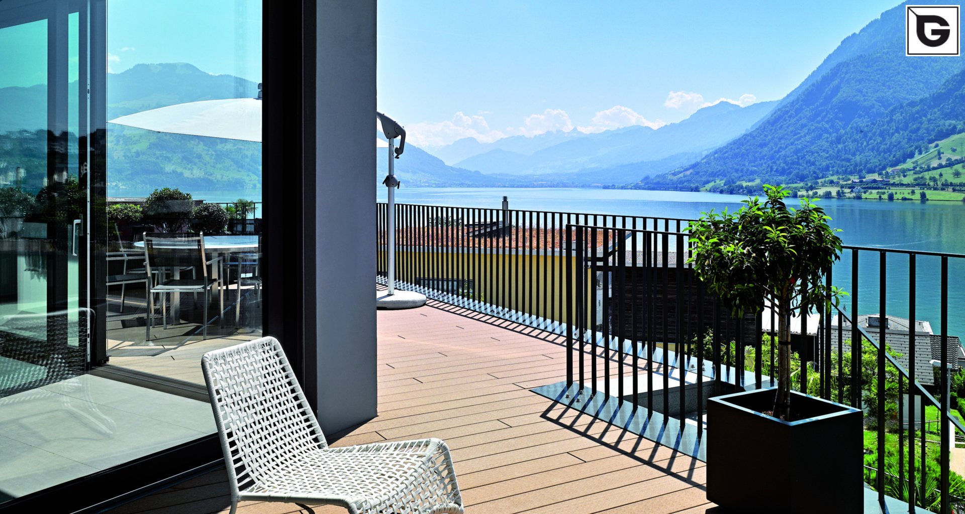 Einrichtungen_Schwimmbad deck_Am Wasser entlang