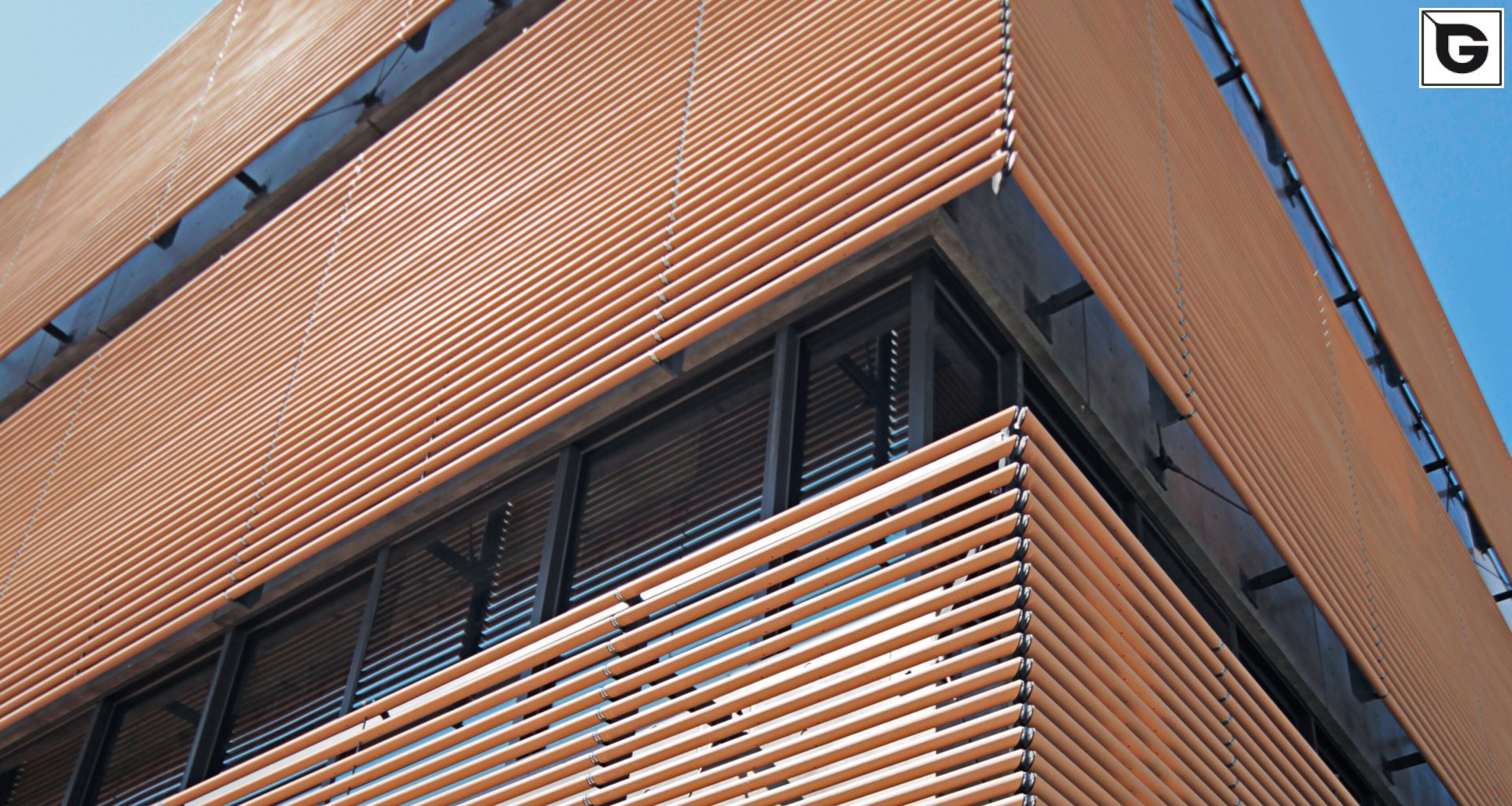 Verwaltungsgebäude_Horizontal Sonnenschutz, jalousien_Büros