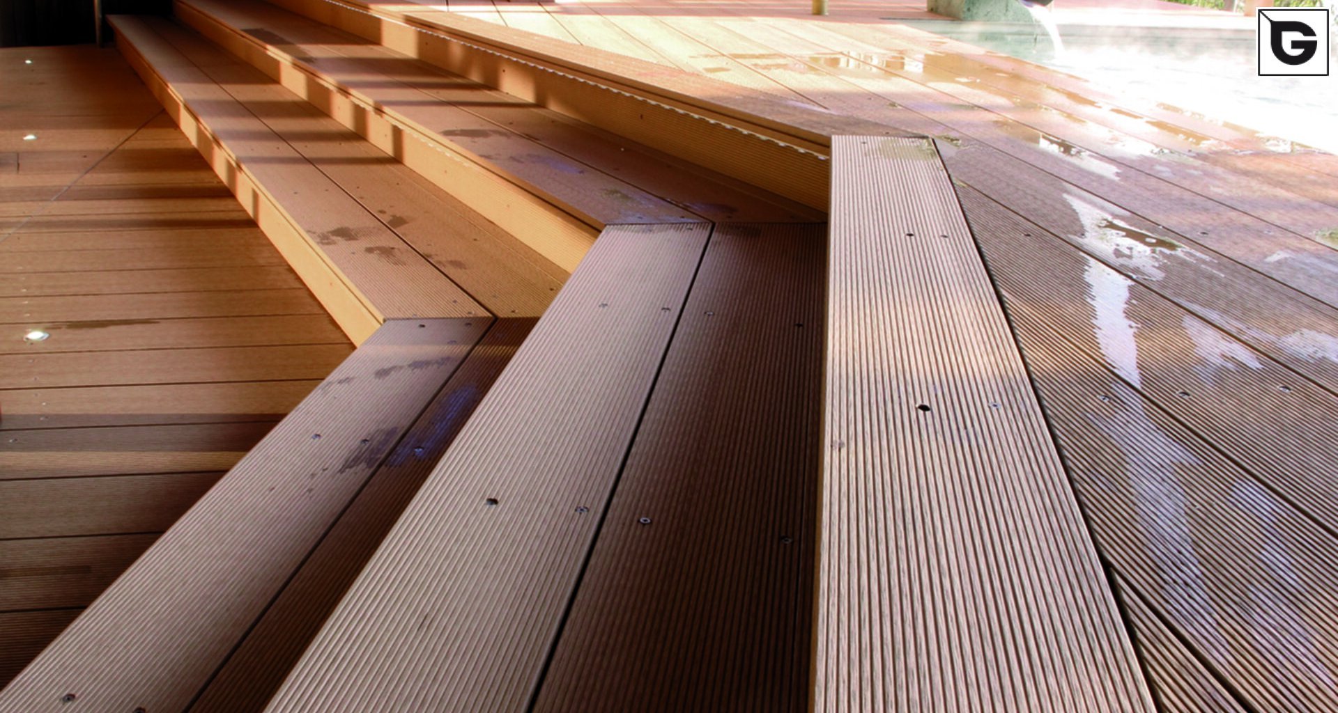 Restaurant und Hotelgewerbe_Schwimmbad deck_Hotel