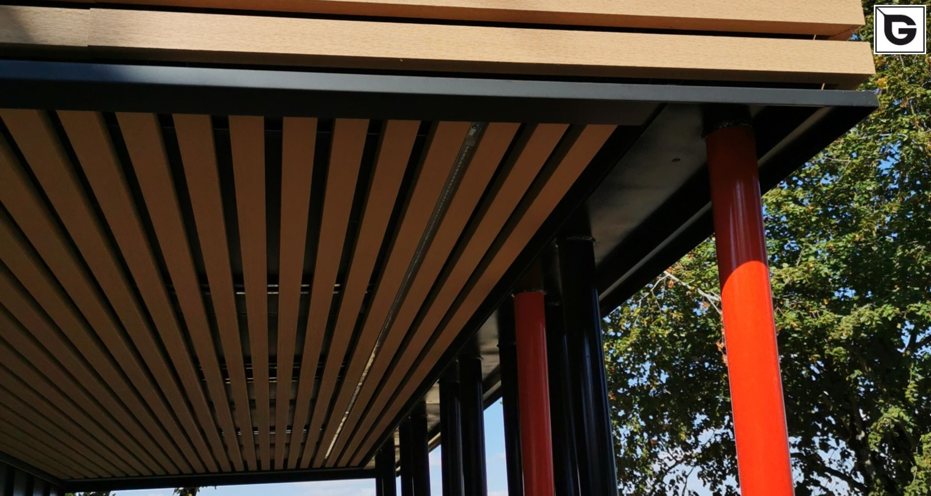 Restaurant und Hotelgewerbe_Offene Fassadenverkleidung - horiz._Hotel