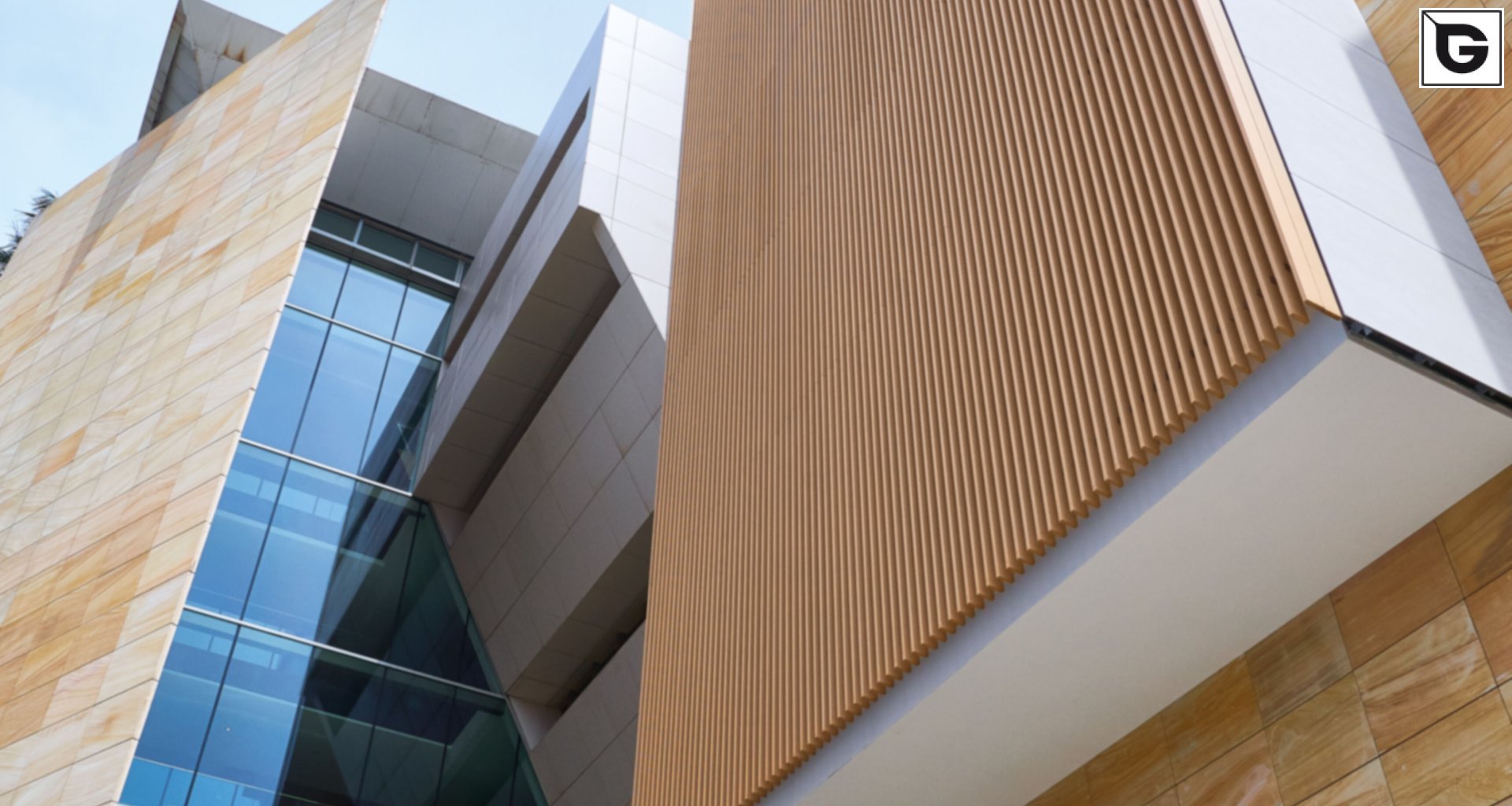 Restaurant und Hotelgewerbe_Offene Fassadenverkleidung - verti._Hotel