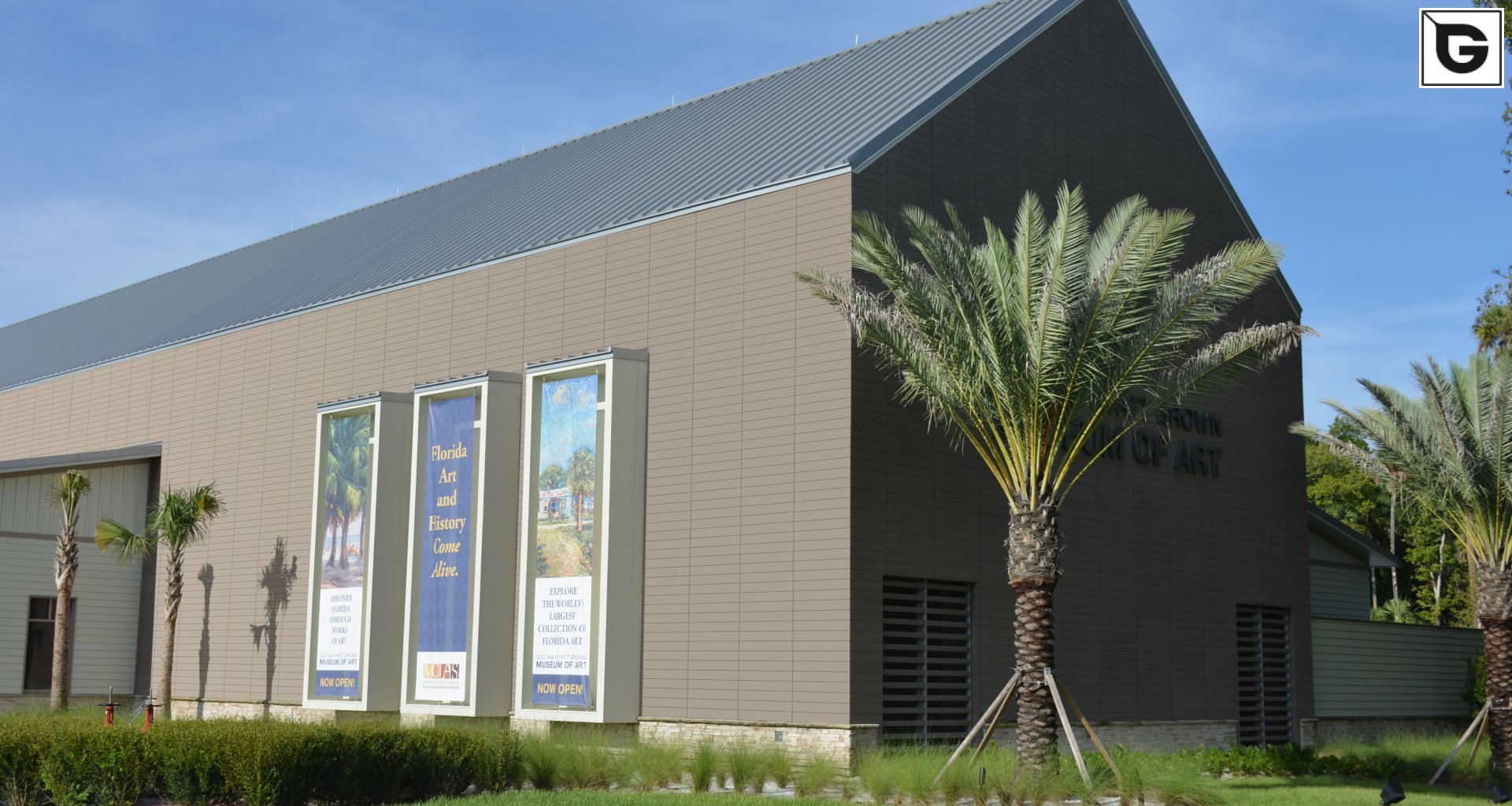 Institutionelle Einrichtungen_Horizontal Sonnenschutz, jalousien_Vorzeigeprojekte - Hybrid holz