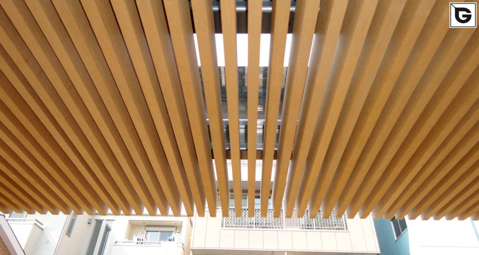 Institutionelle Einrichtungen_Pergola, Dachüberstand, Dach_Gebogene Profilen