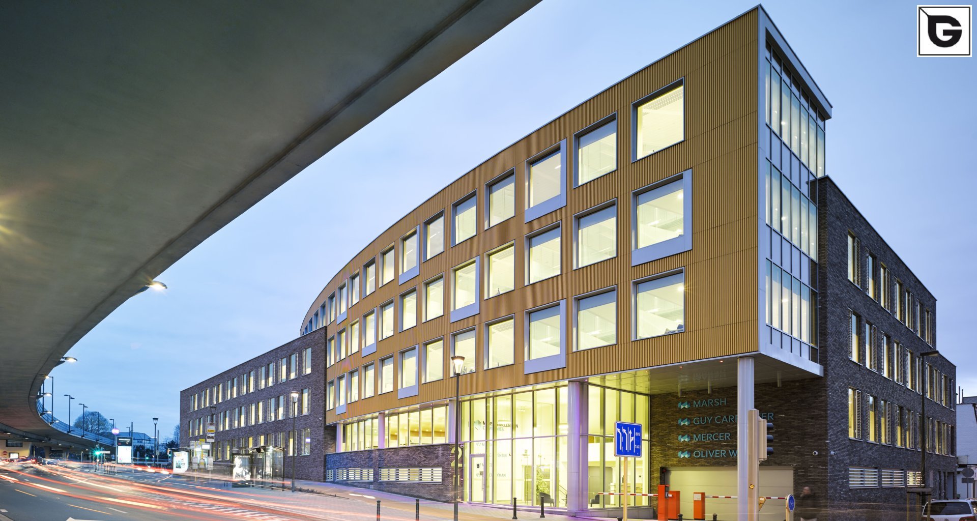 Kaufmännische Gebäude_Offene Fassadenverkleidung - verti._Finanzielle Institution