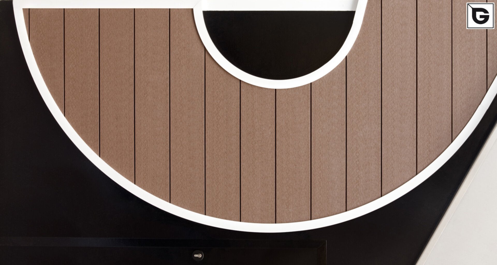 Kaufmännische Gebäude_Fassadenverkleidung - horizontal_Vorzeigeprojekte - WPC holz 