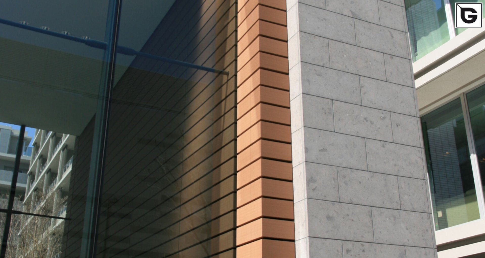 Wohngebäude_Offene Fassadenverkleidung - horiz._Wohnhaus