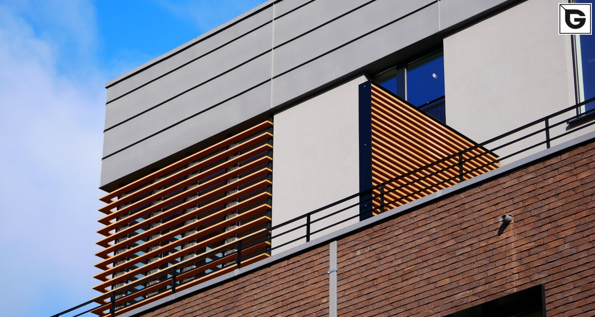 Wohngebäude_Horizontal Sonnenschutz, jalousien_Wohnhaus