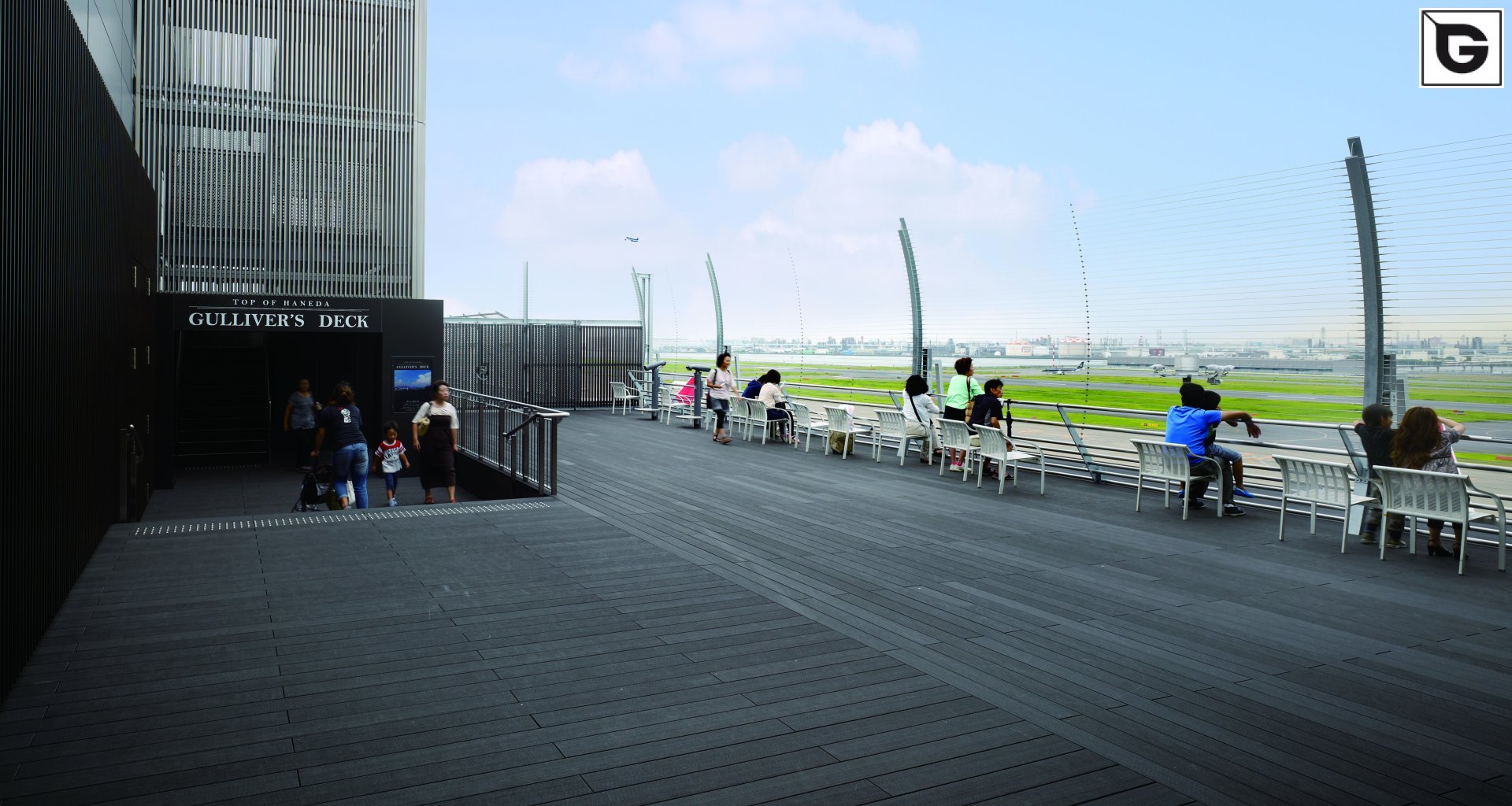 Transport-Einrichtungen_Terrasse Gewerbliche Nutzung_Vorzeigeprojekte - WPC holz 