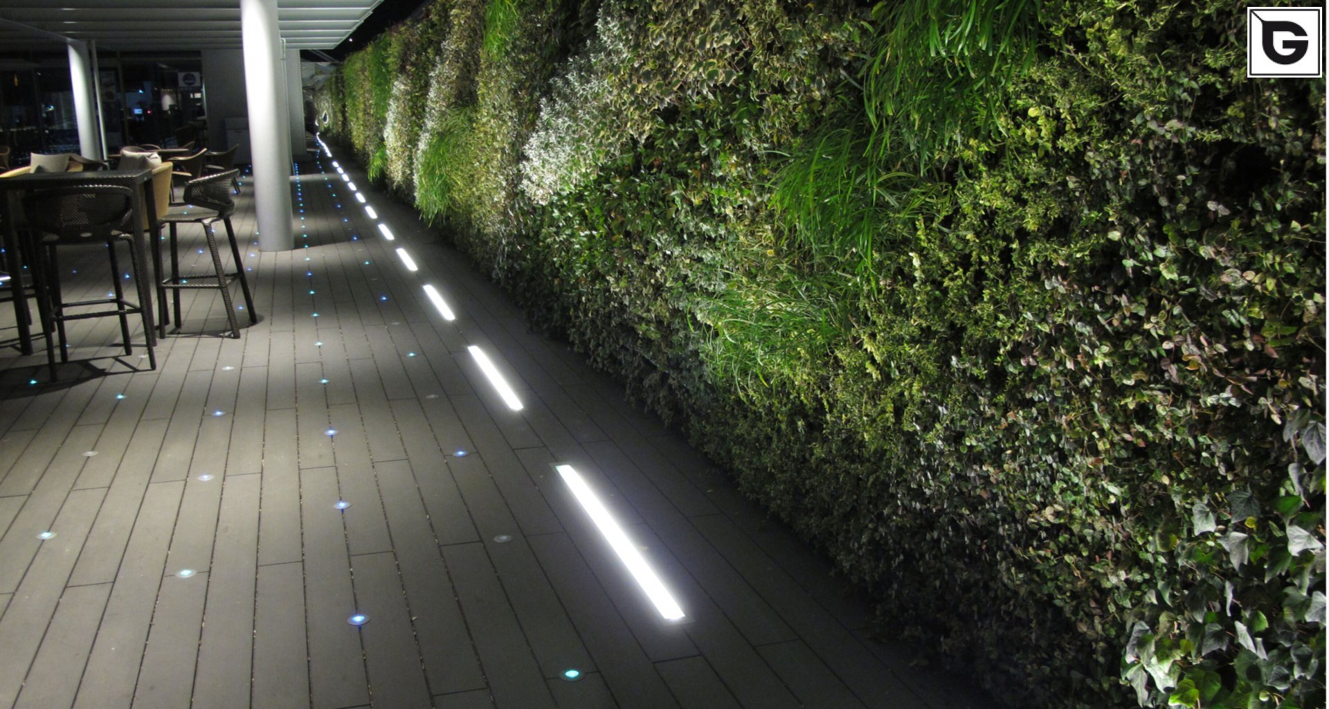 Transport-Einrichtungen_Terrasse Gewerbliche Nutzung_Flughafen, Bahnhof