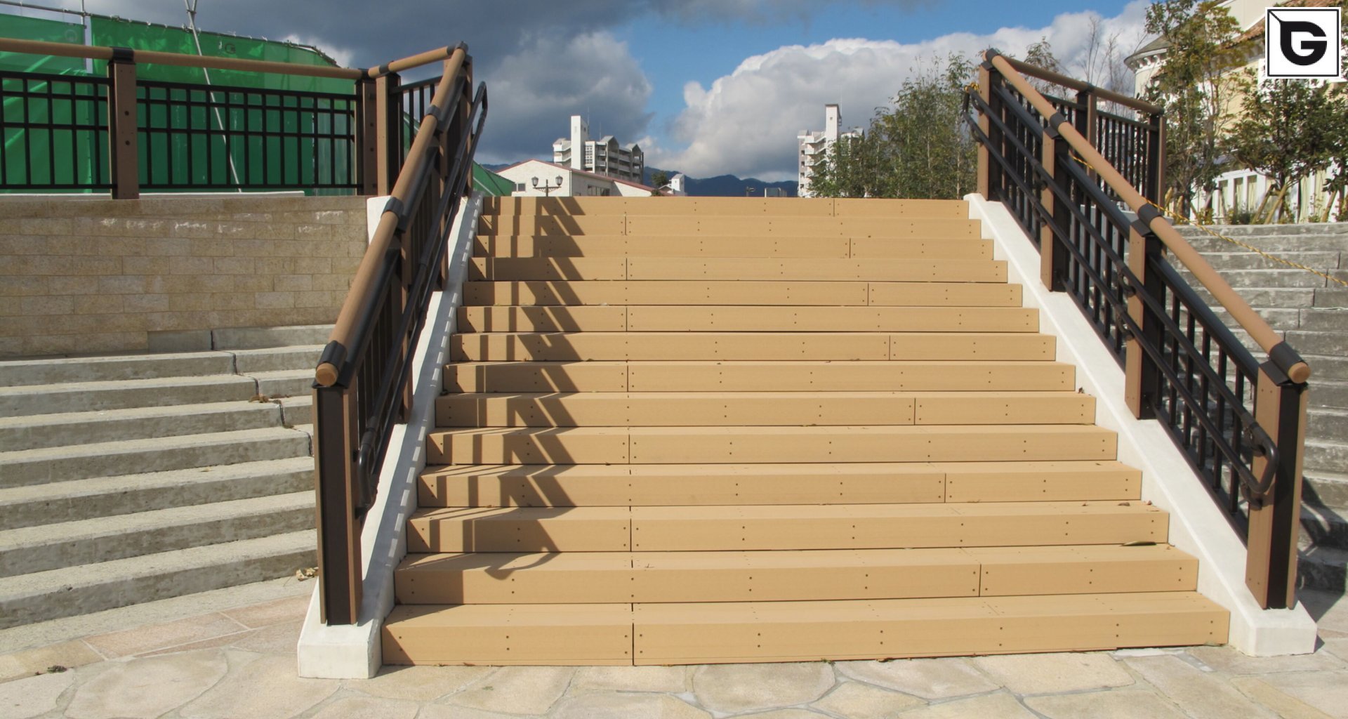 Transport-Einrichtungen_Treppen, Stufen & Tribünen_Am Wasser entlang