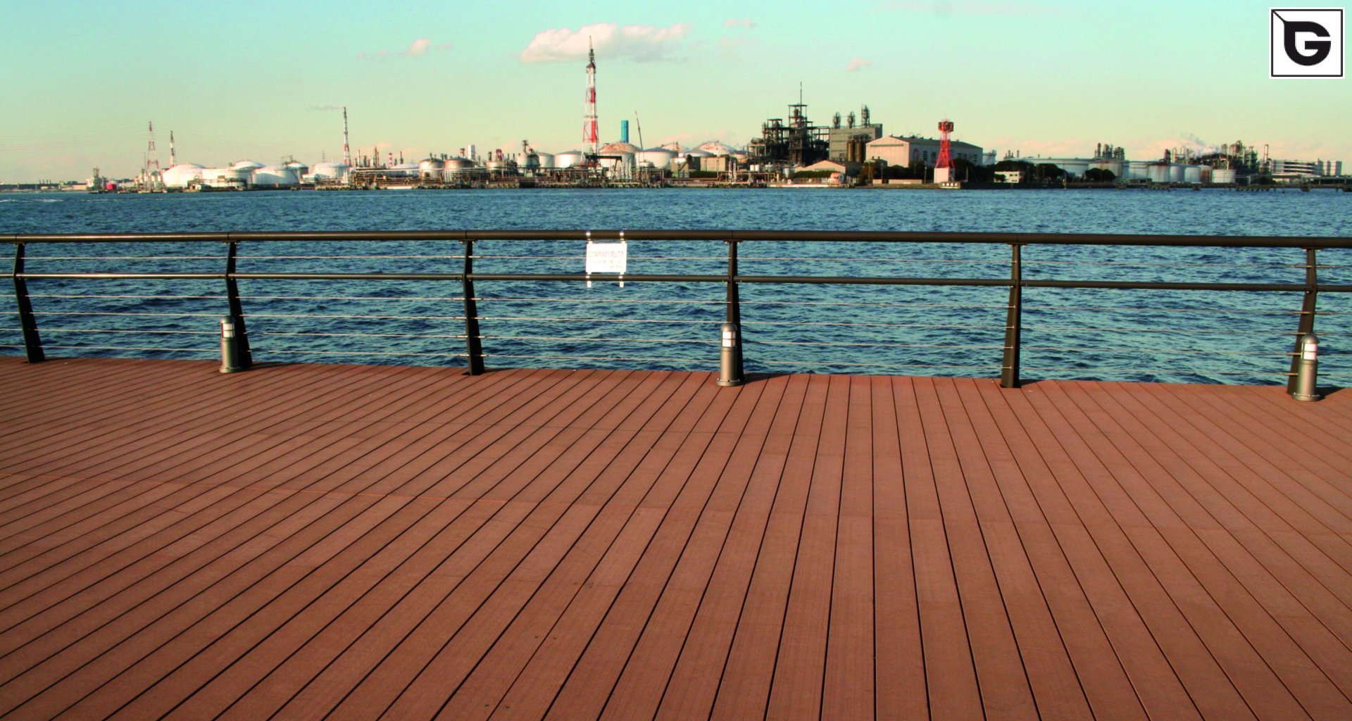 Transport-Einrichtungen_Stege, Bootsanleger_Am Wasser entlang