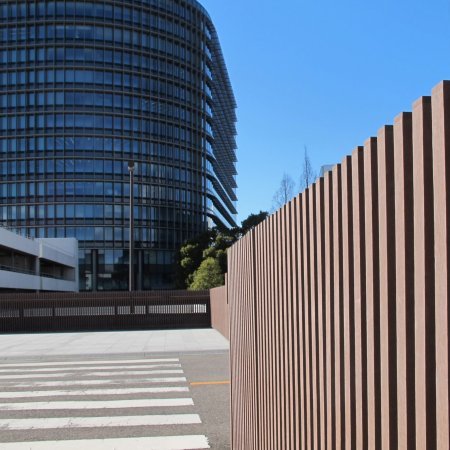 Einrichtungen_Zäune, Mauer, Portal_Industriegebäude