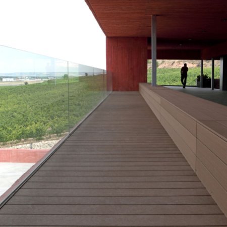 Institutionelle Einrichtungen_Dachanlage, Balk., Laufgang_Gebogene Profilen