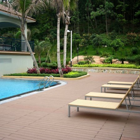 Restaurant und Hotelgewerbe_Schwimmbad deck_Hotel