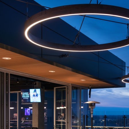 Wohngebäude_Offene Fassadenverkleidung - verti._Wohnhaus