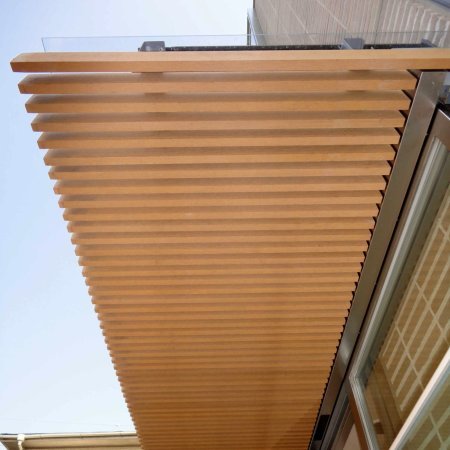 Institutionelle Einrichtungen_Pergola, Dachüberstand, Dach_Gebogene Profilen