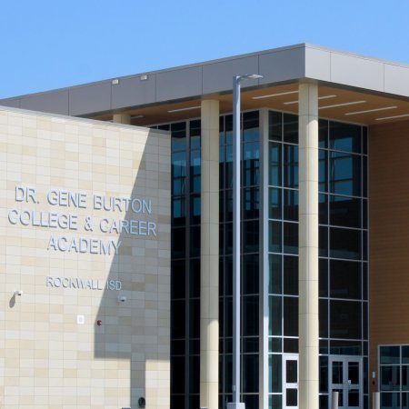 Institutionelle Einrichtungen_Dachuntersicht_Gebogene Profilen