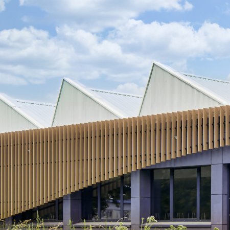 Institutionelle Einrichtungen_Vertical Sonnenschutz, jalousien_Leed