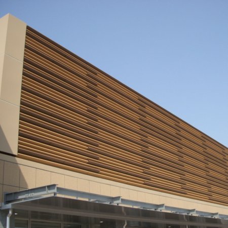 Kaufmännische Gebäude_Offene Fassadenverkleidung - horiz._Finanzielle Institution